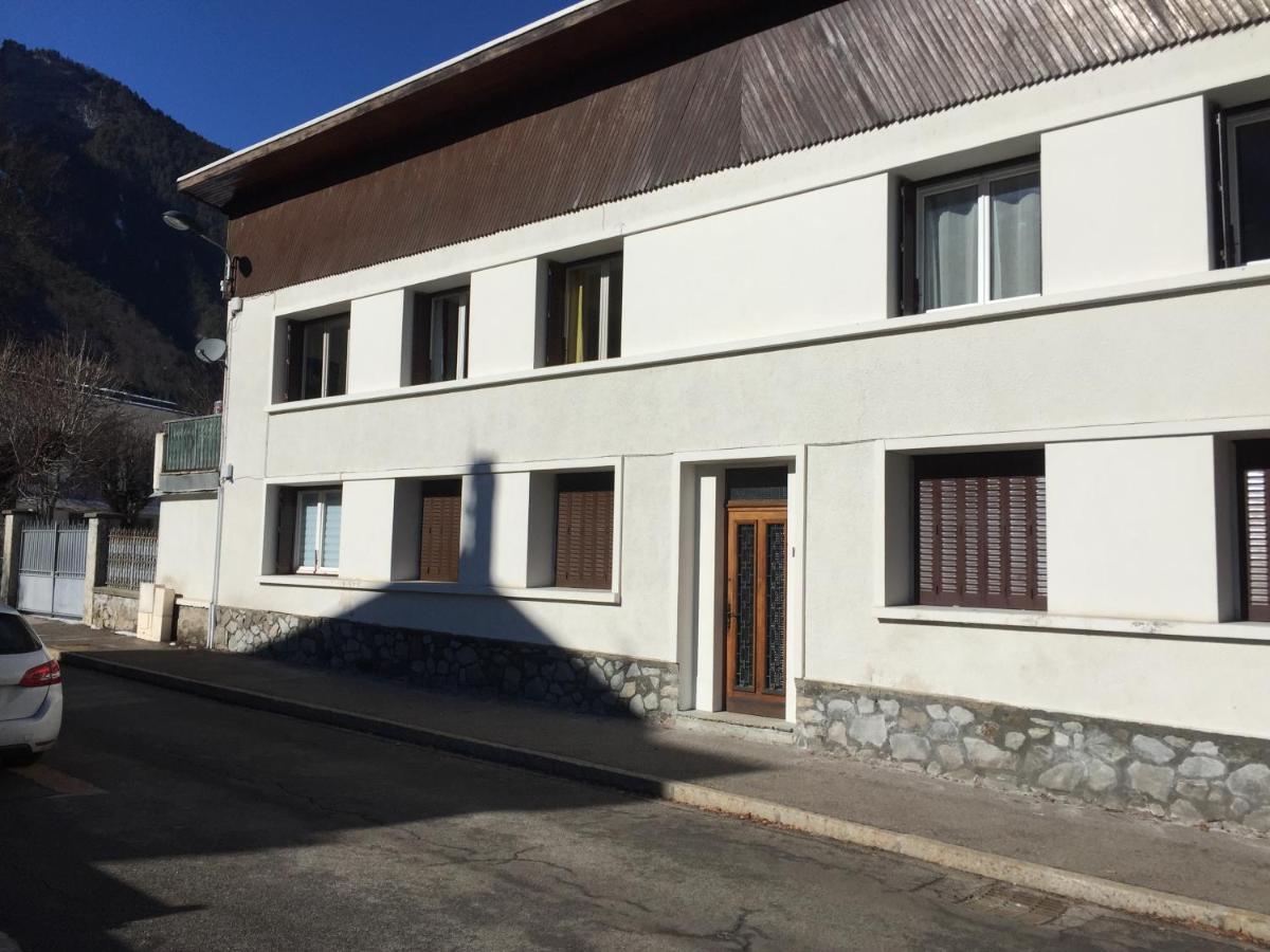 Superbe Appartement A Bourg D'Oisans Avec Terrasse Sud Le Bourg-d'Oisans Exterior photo